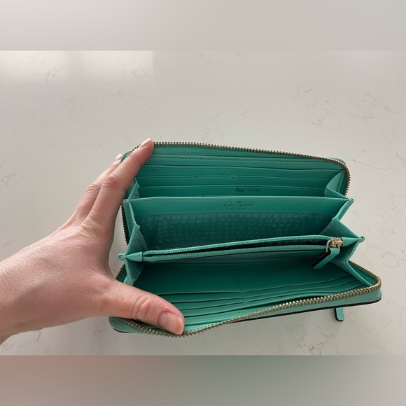 Kate spade wallet - Picture 4 of 4